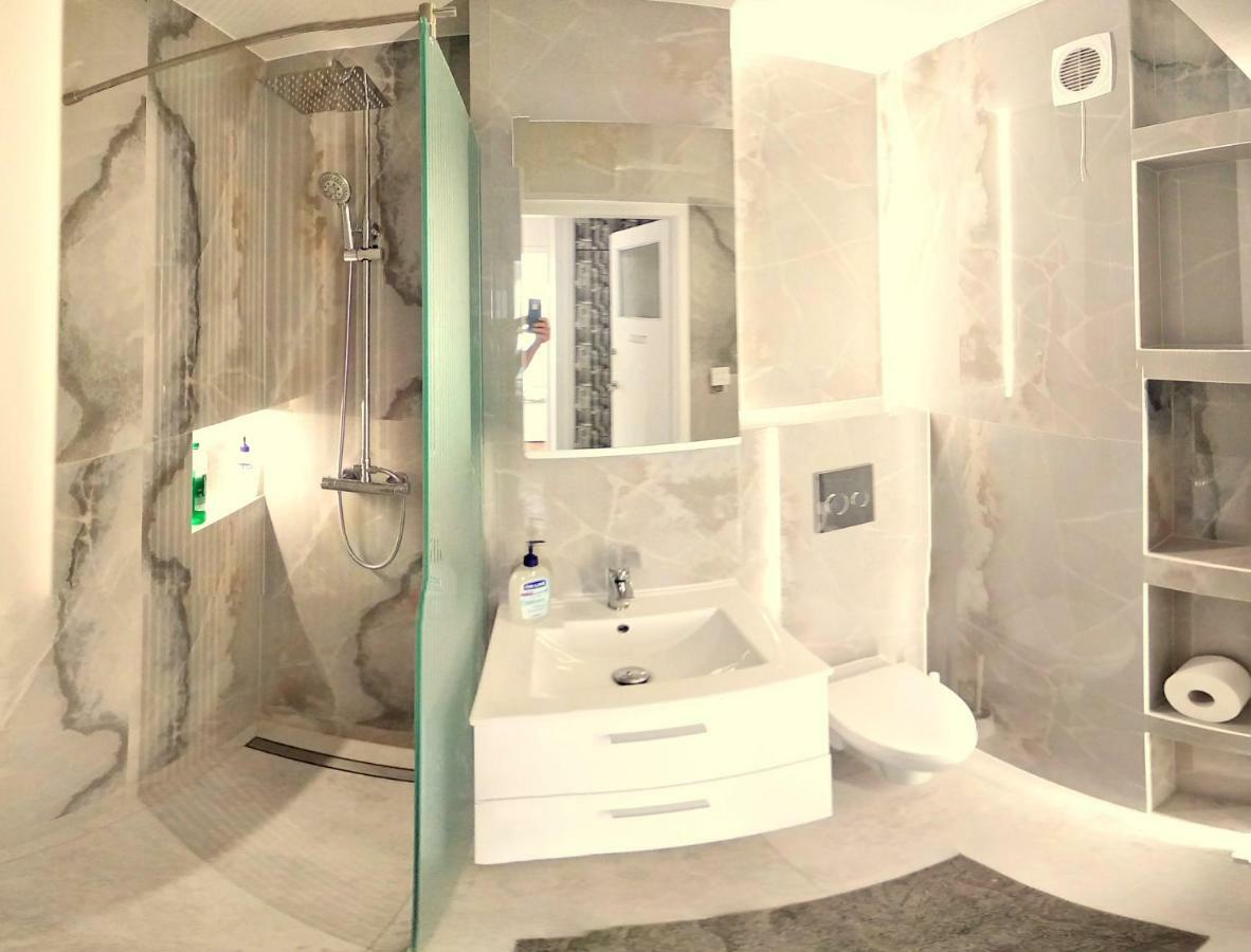 Studio Zelazna Rooms Near Old Town Varsavia Esterno foto